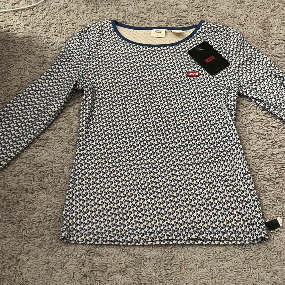 Patterned Levi’s shirt